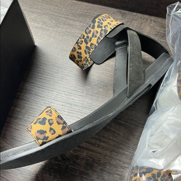 MIA Women’s Size 10 Lydya Black Cheetah Print with Elastic Ankle Band Sandals - Picture 4 of 5